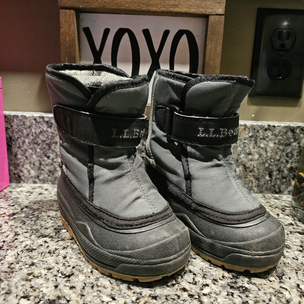 L.L. Bean Kids Gray Snow Boots